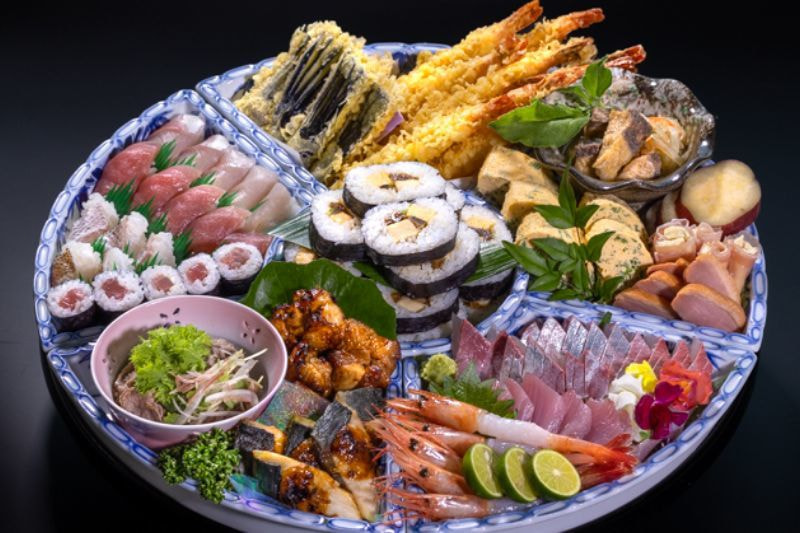 料理酒井 皿鉢料理